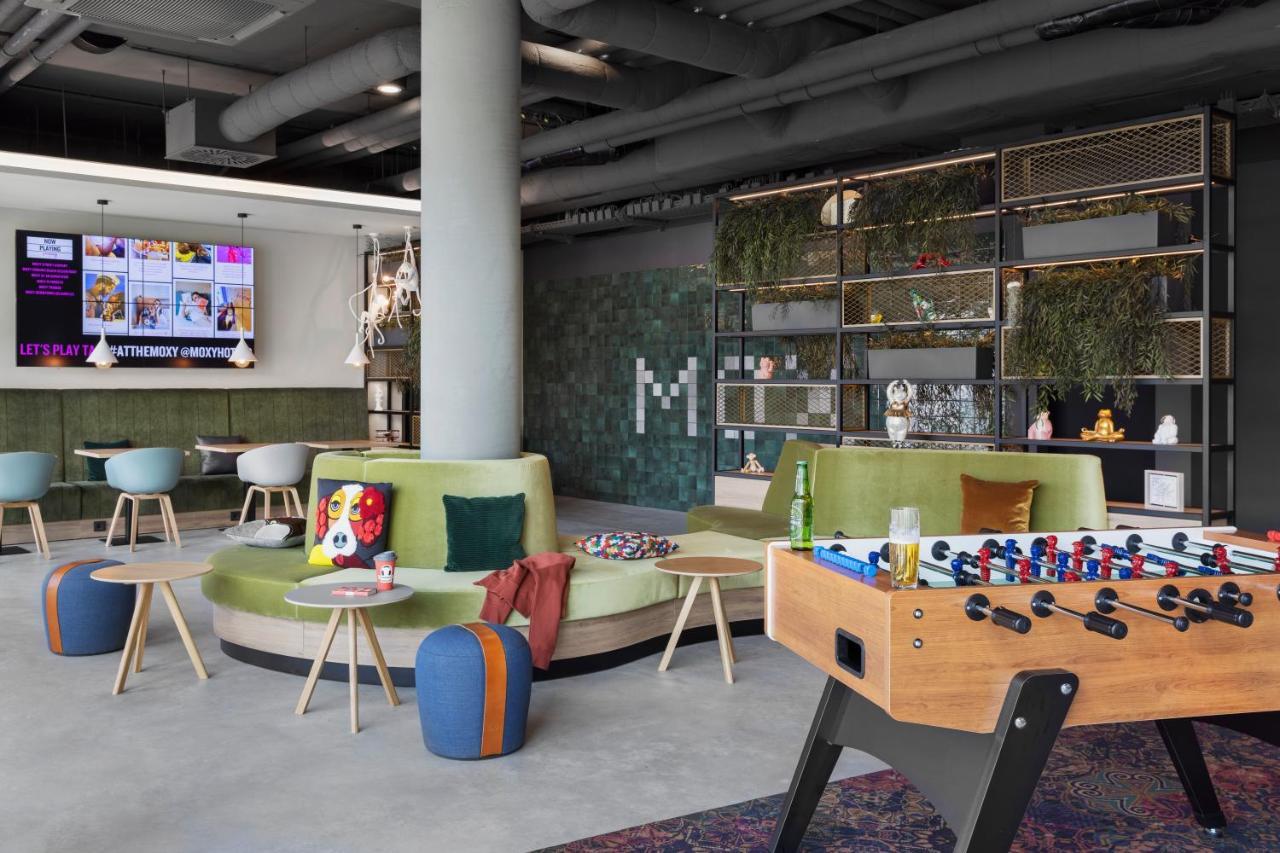 Moxy Vienna City East Экстерьер фото