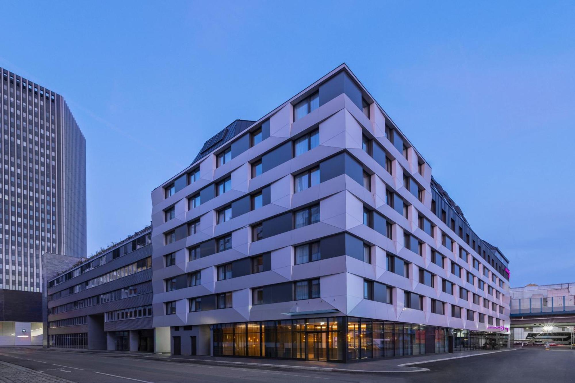 Moxy Vienna City East Экстерьер фото