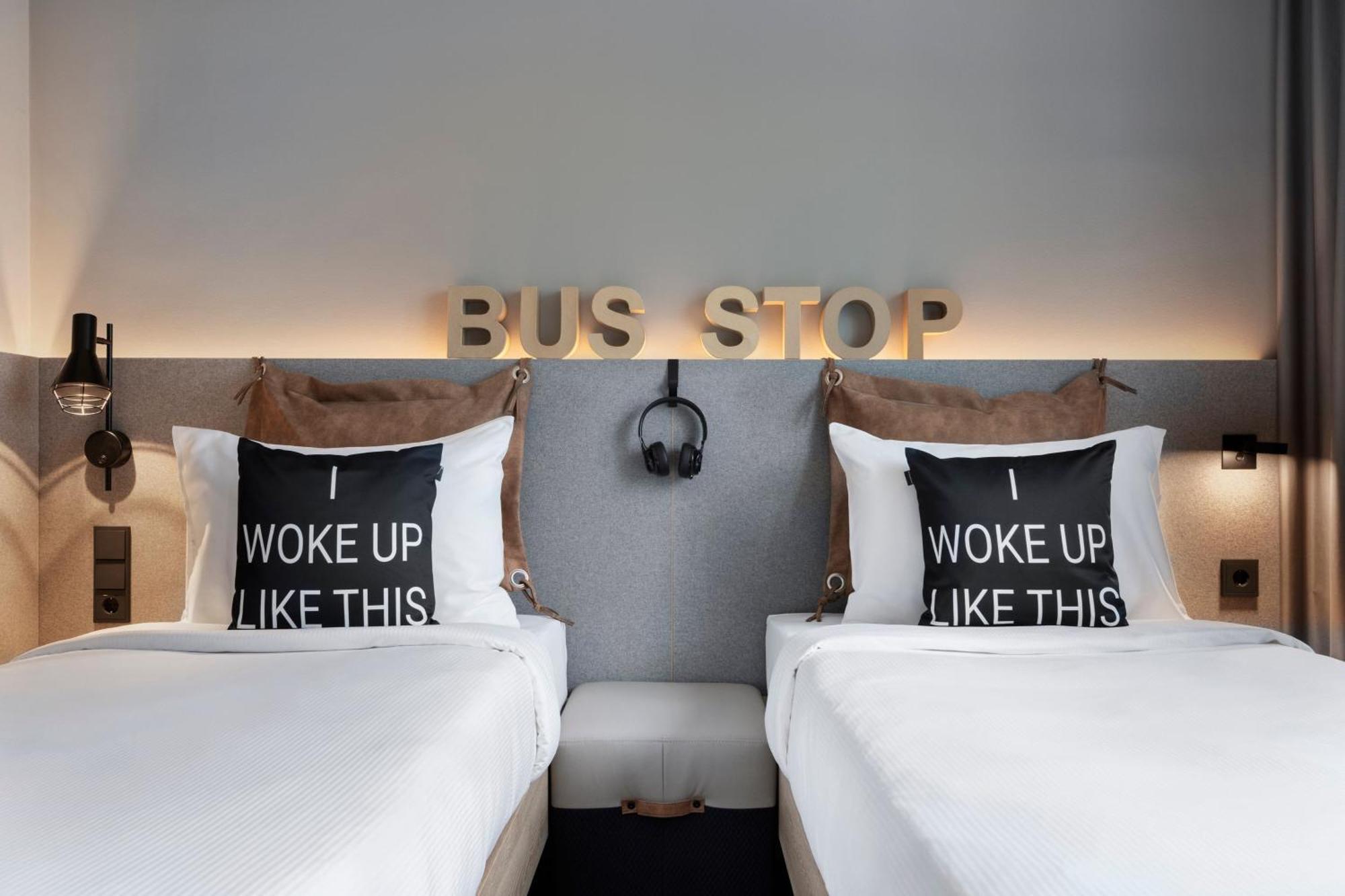 Moxy Vienna City East Экстерьер фото