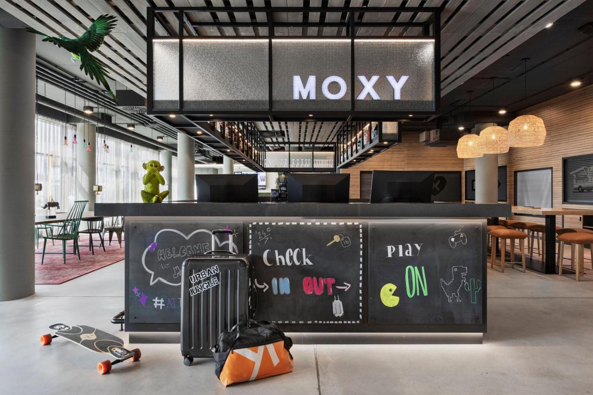 Moxy Vienna City East Экстерьер фото