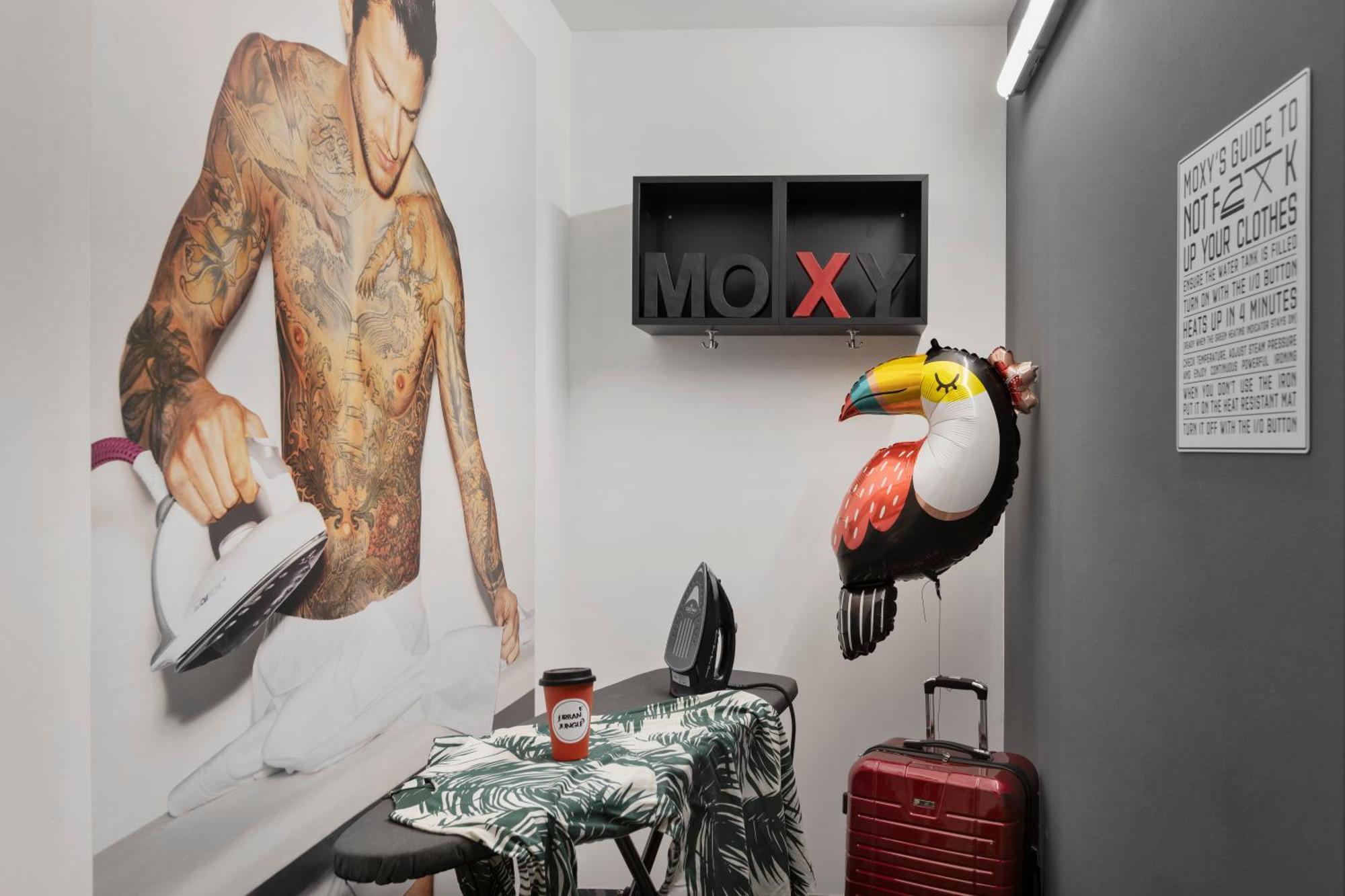 Moxy Vienna City East Экстерьер фото