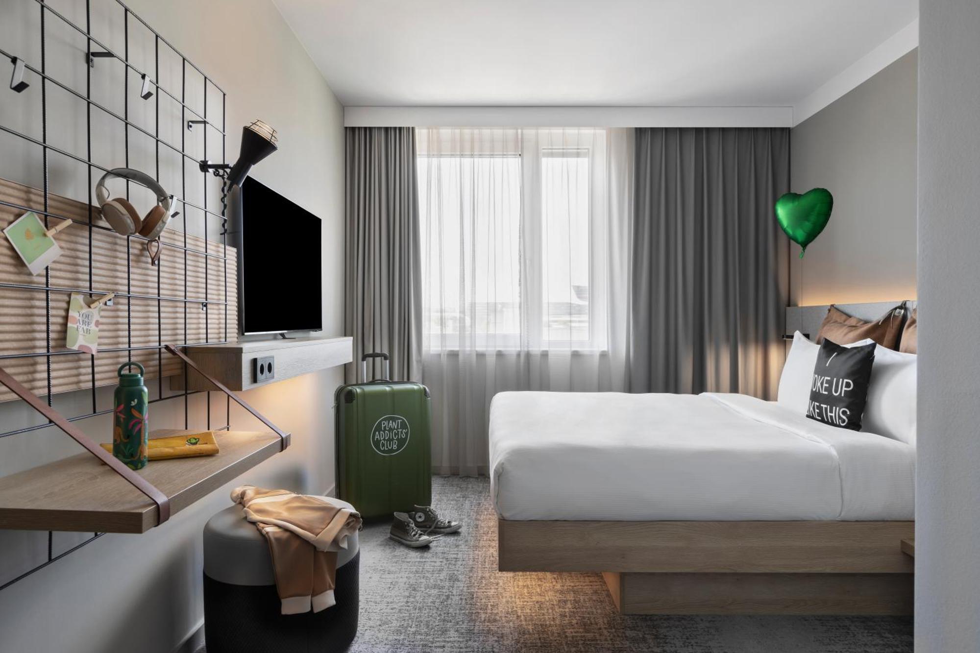 Moxy Vienna City East Экстерьер фото