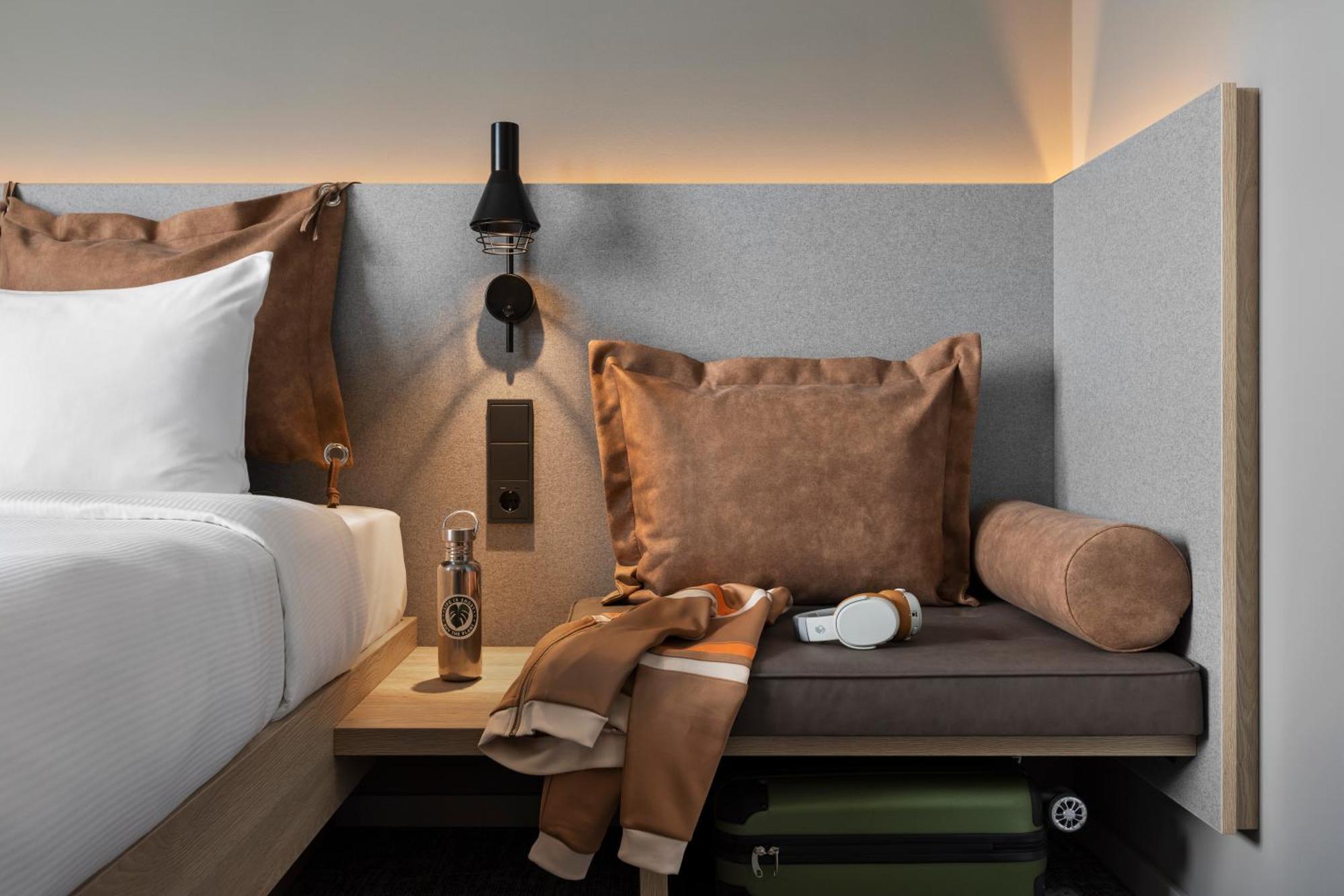 Moxy Vienna City East Экстерьер фото